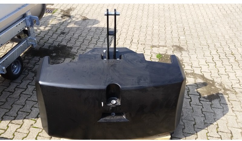 Frontgewicht 2500 kg - Gegengewicht für Landmaschine: das Bild 2 Frontgewicht 2500 kg - Gegengewicht für Landmaschine: das Bild 2