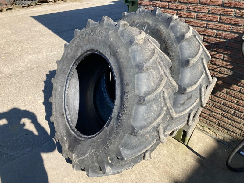 Vredestein 420/85R28 Traxion 85 - Reifen für Landmaschine: das Bild 3 Vredestein 420/85R28 Traxion 85 - Reifen für Landmaschine: das Bild 3