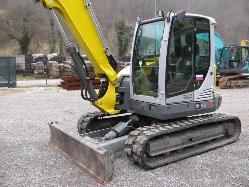 Wacker Neuson EZ 80 POWERTILLT + grajfer - Minibagger: das Bild 2 Wacker Neuson EZ 80 POWERTILLT + grajfer - Minibagger: das Bild 2