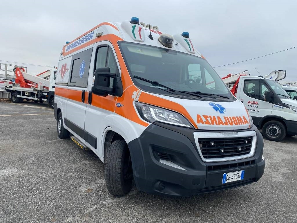 Fiat Ducato - Krankenwagen: das Bild 1 Fiat Ducato - Krankenwagen: das Bild 1