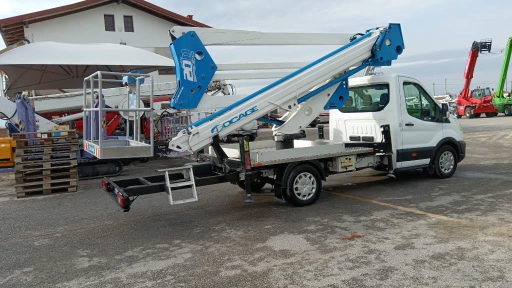 Socage 20D - LKW mit Arbeitsbühne: das Bild 1 Socage 20D - LKW mit Arbeitsbühne: das Bild 1