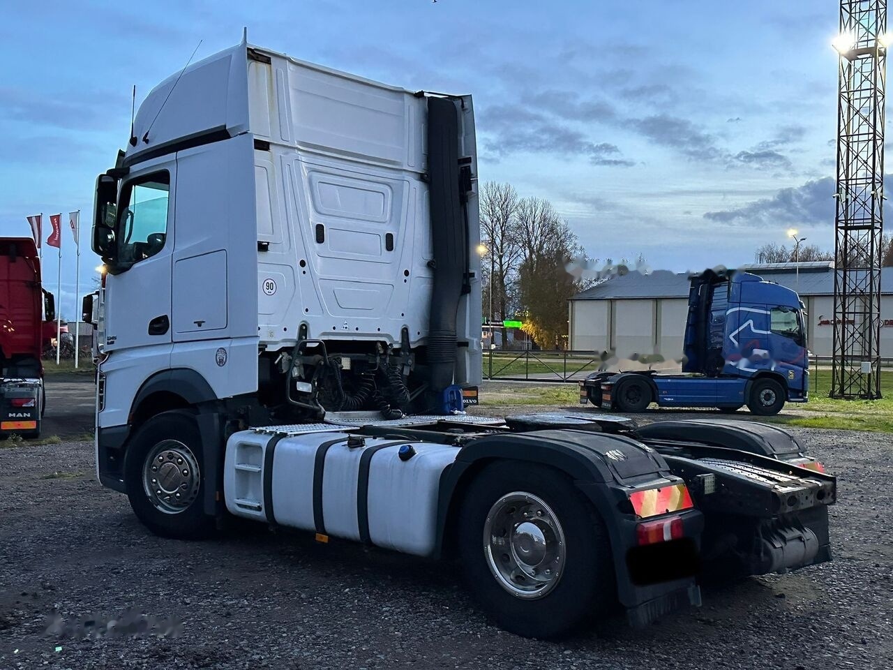 Mercedes-Benz Actros 1845 - Sattelzugmaschine: das Bild 4 Mercedes-Benz Actros 1845 - Sattelzugmaschine: das Bild 4