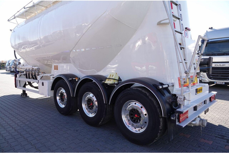 DOGAN YILDIZ - Siloauflieger: das Bild 4 DOGAN YILDIZ - Siloauflieger: das Bild 4