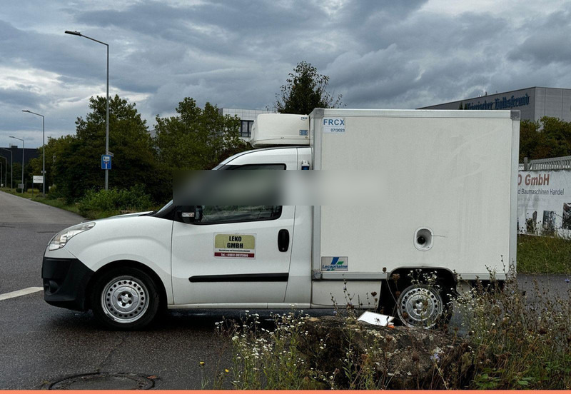Fiat Doblò Multijet 1,3 Mit Relec Froid TR22 Bis-29°C - Kühltransporter: das Bild 4 Fiat Doblò Multijet 1,3 Mit Relec Froid TR22 Bis-29°C - Kühltransporter: das Bild 4
