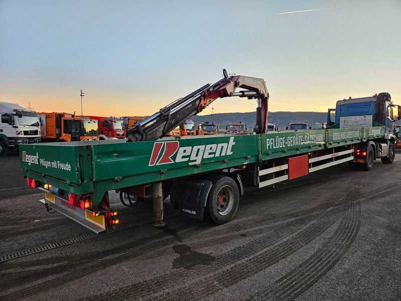 Hangler + Fassi F 240 - Pritschenauflieger/ Plattformauflieger: das Bild 2 Hangler + Fassi F 240 - Pritschenauflieger/ Plattformauflieger: das Bild 2