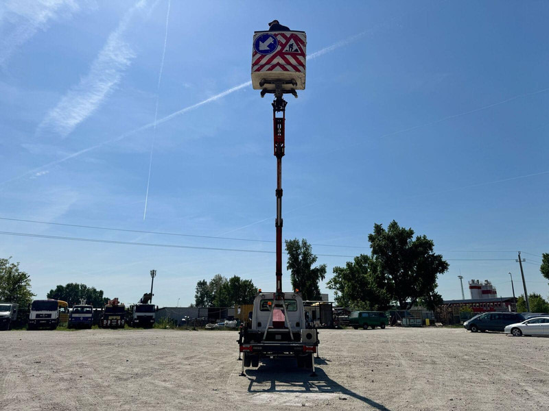 Iveco 35-140 S - Ruthmann 145TJ Lifting Basket - LKW mit Arbeitsbühne: das Bild 5 Iveco 35-140 S - Ruthmann 145TJ Lifting Basket - LKW mit Arbeitsbühne: das Bild 5