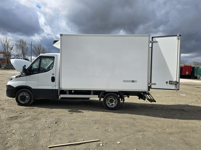 Iveco Daily 35-140 - Carrier Xarios 350 frigo - Kühltransporter: das Bild 5 Iveco Daily 35-140 - Carrier Xarios 350 frigo - Kühltransporter: das Bild 5