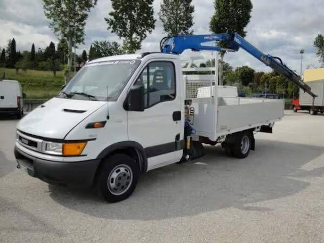 Iveco Daily 35C11 - flatbed+crane - Pritsche LKW, Autokran: das Bild 1 Iveco Daily 35C11 - flatbed+crane - Pritsche LKW, Autokran: das Bild 1