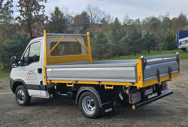 Iveco Daily 35c-15 3 way tipper - Kipper Transporter: das Bild 2 Iveco Daily 35c-15 3 way tipper - Kipper Transporter: das Bild 2