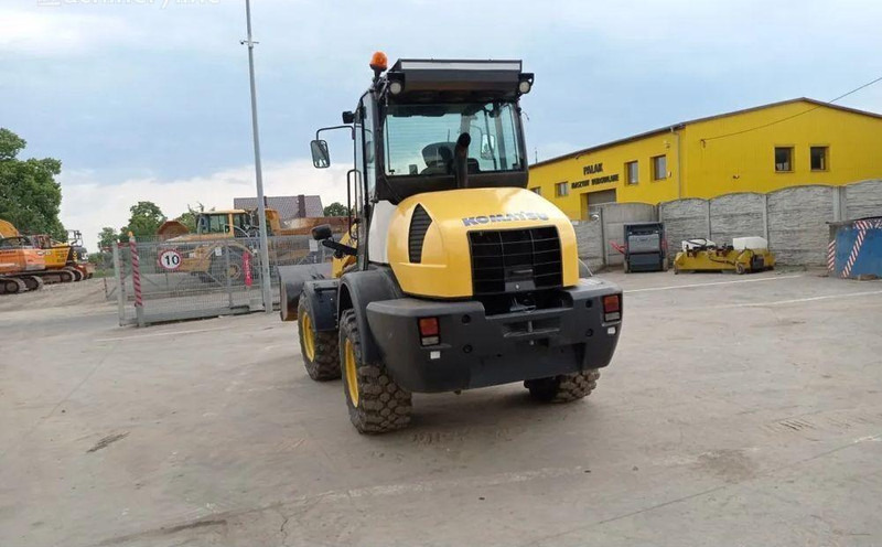 Komatsu WA 90-6 wheel loader - Radlader: das Bild 2 Komatsu WA 90-6 wheel loader - Radlader: das Bild 2