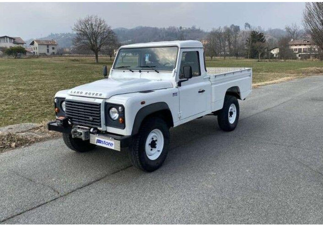 Land Rover Defender 110 - 2.2 Td4 4x4 Platós - Pritsche Transporter: das Bild 1 Land Rover Defender 110 - 2.2 Td4 4x4 Platós - Pritsche Transporter: das Bild 1