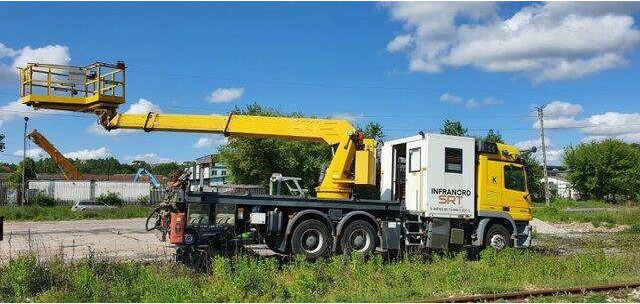 Mercedes-Benz 3344 SRT SCHÖRLING Road Rail Railway Zweiweg - LKW mit Arbeitsbühne: das Bild 1 Mercedes-Benz 3344 SRT SCHÖRLING Road Rail Railway Zweiweg - LKW mit Arbeitsbühne: das Bild 1