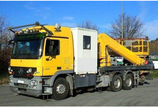 Mercedes-Benz 3344 SRT SCHÖRLING Road Rail Railway Zweiweg - LKW mit Arbeitsbühne: das Bild 3 Mercedes-Benz 3344 SRT SCHÖRLING Road Rail Railway Zweiweg - LKW mit Arbeitsbühne: das Bild 3