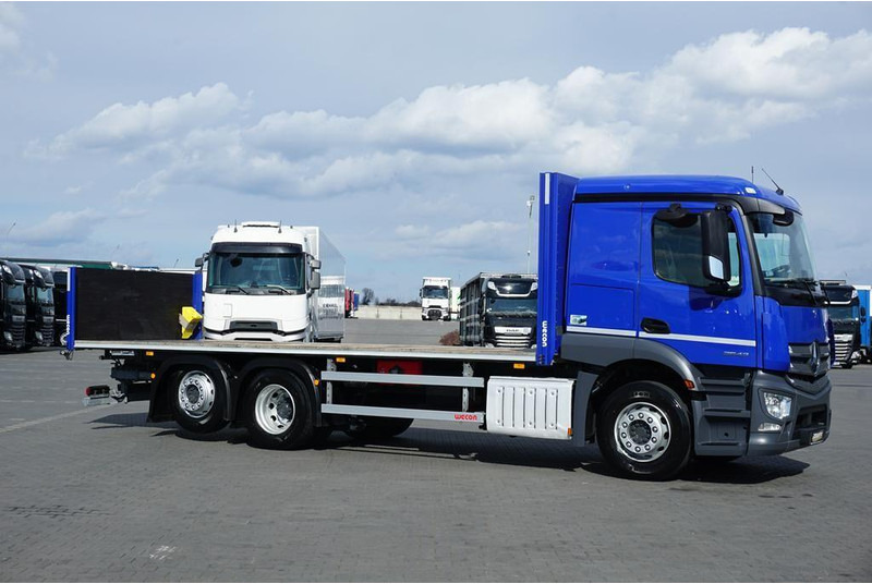 Mercedes-Benz ACTROS / 2543 / ACC / E 6 / PEŁNY ADR / PLATFORMA / ZAWIESIE POD - Pritsche LKW: das Bild 4 Mercedes-Benz ACTROS / 2543 / ACC / E 6 / PEŁNY ADR / PLATFORMA / ZAWIESIE POD - Pritsche LKW: das Bild 4