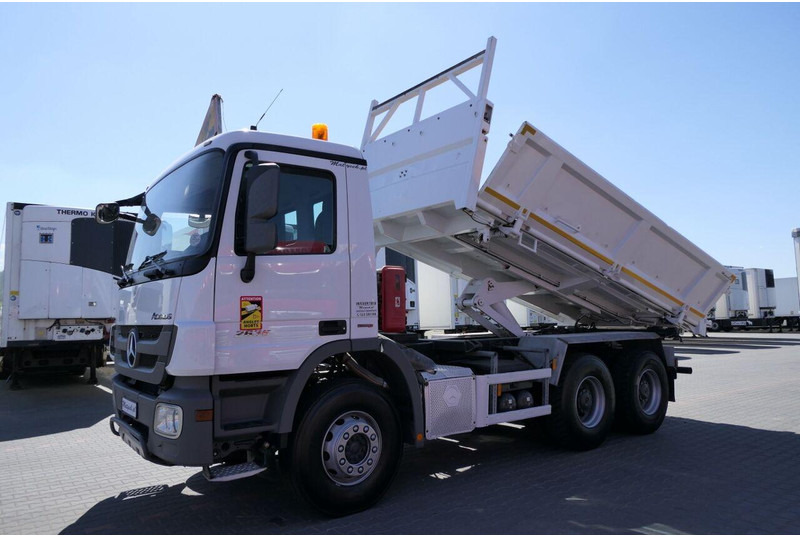 Mercedes-Benz ACTROS 2636 - Kipper: das Bild 2 Mercedes-Benz ACTROS 2636 - Kipper: das Bild 2