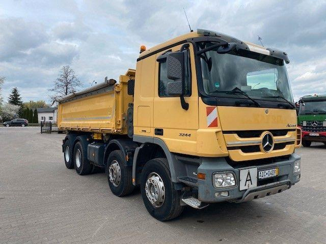 Mercedes-Benz ACTROS 3244 MP3 - Kipper: das Bild 4 Mercedes-Benz ACTROS 3244 MP3 - Kipper: das Bild 4