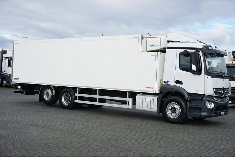 Mercedes-Benz ANTOS / 2535 / EURO 6 / CHŁODNIA + WINDA / 23 PALETY / OŚ SKRĘTN - Kühlkoffer LKW: das Bild 4 Mercedes-Benz ANTOS / 2535 / EURO 6 / CHŁODNIA + WINDA / 23 PALETY / OŚ SKRĘTN - Kühlkoffer LKW: das Bild 4