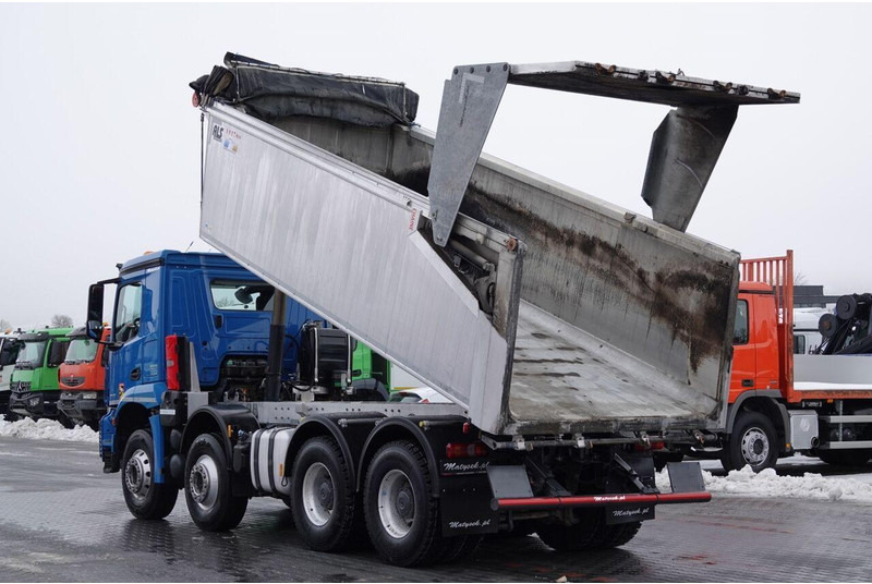 Mercedes-Benz AROCS 3243 / 8x4 / WYWROTKA 20m3 / TYLNOZSYP / EURO 6 / OPONY 10 - Kipper: das Bild 3 Mercedes-Benz AROCS 3243 / 8x4 / WYWROTKA 20m3 / TYLNOZSYP / EURO 6 / OPONY 10 - Kipper: das Bild 3