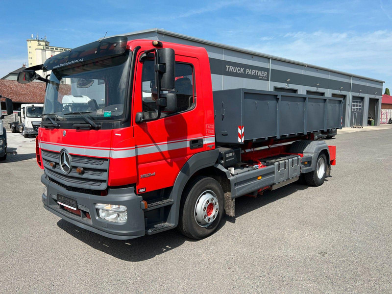 Mercedes-Benz ATEGO 1524, ABROLLKIPPER HIAB 1570MM - Pritsche LKW, Autokran: das Bild 1 Mercedes-Benz ATEGO 1524, ABROLLKIPPER HIAB 1570MM - Pritsche LKW, Autokran: das Bild 1