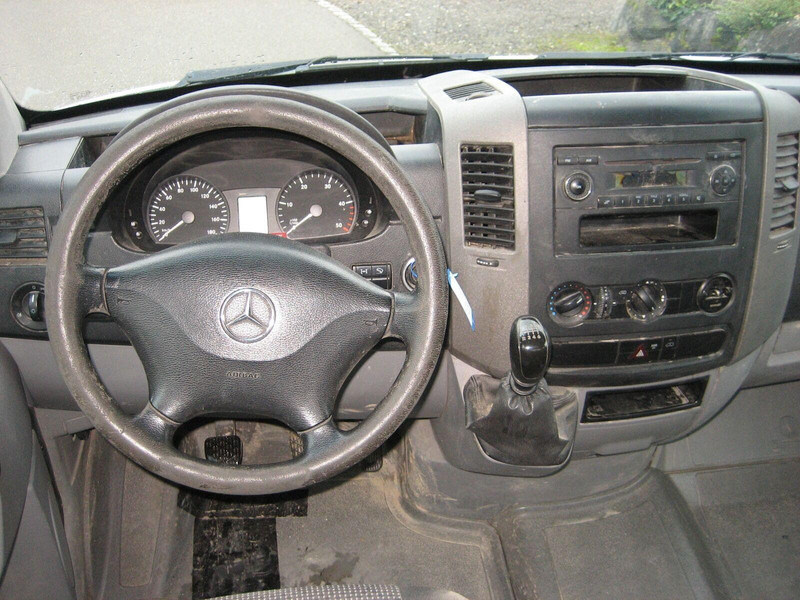 Mercedes-Benz Sprinter 316 CDI Doka - Pritsche LKW: das Bild 4 Mercedes-Benz Sprinter 316 CDI Doka - Pritsche LKW: das Bild 4