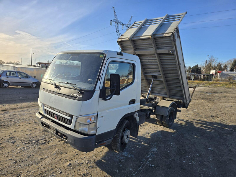 Mitsubishi Canter Fuso 3,0 d - 3 sided Tipper - Kipper Transporter: das Bild 2 Mitsubishi Canter Fuso 3,0 d - 3 sided Tipper - Kipper Transporter: das Bild 2