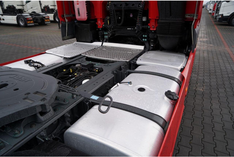 Sattelzugmaschine DAF XF 480 / LOW DECK / SUPER SPACE CAB / MEGA / 2021: das Bild 16