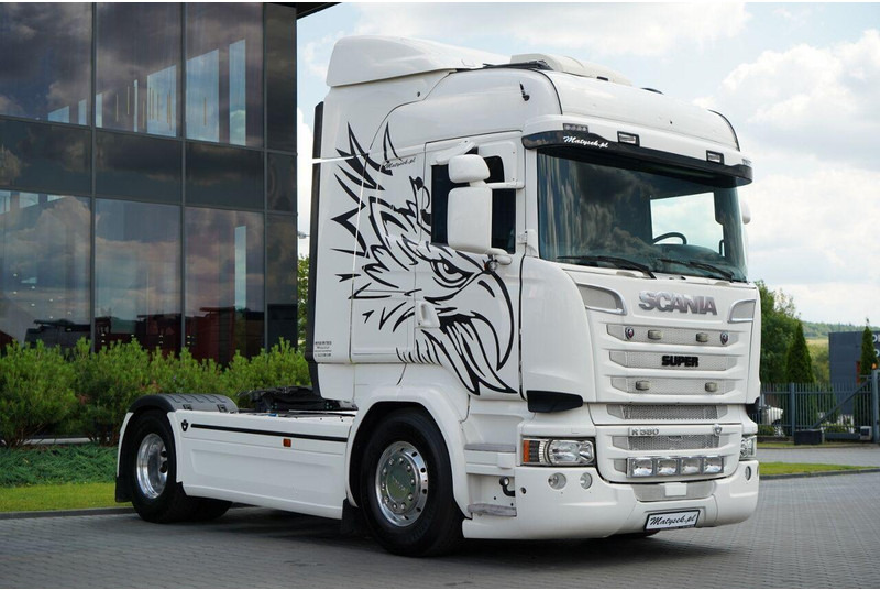 Scania R 580 / V8 / RETARDER / FULL AIRMATIC / I-PARK COOL/ SKÓRY / OPO - Sattelzugmaschine: das Bild 1 Scania R 580 / V8 / RETARDER / FULL AIRMATIC / I-PARK COOL/ SKÓRY / OPO - Sattelzugmaschine: das Bild 1