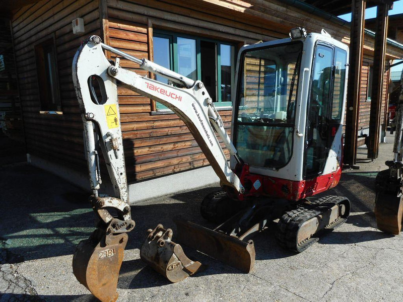 Takeuchi TB 216 Mini lánctalpas forgó-kotró - Kettenbagger: das Bild 5 Takeuchi TB 216 Mini lánctalpas forgó-kotró - Kettenbagger: das Bild 5