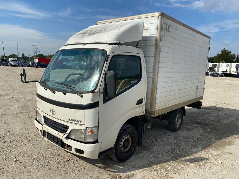 Toyota Dyna 100 3,0 D - Koffer - Koffer Transporter: das Bild 2 Toyota Dyna 100 3,0 D - Koffer - Koffer Transporter: das Bild 2