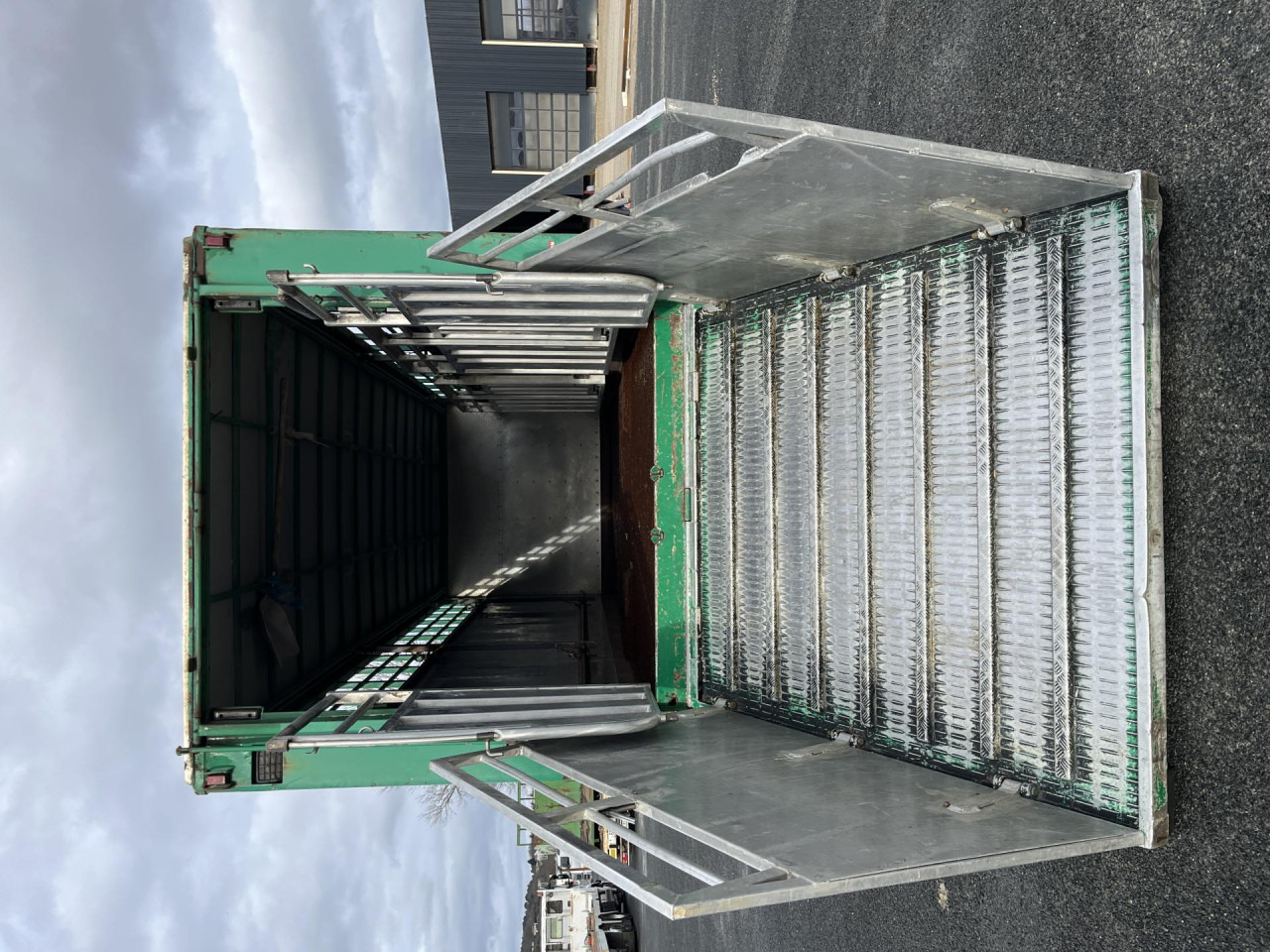 Pferdetransporter DAF CF410: das Bild 7