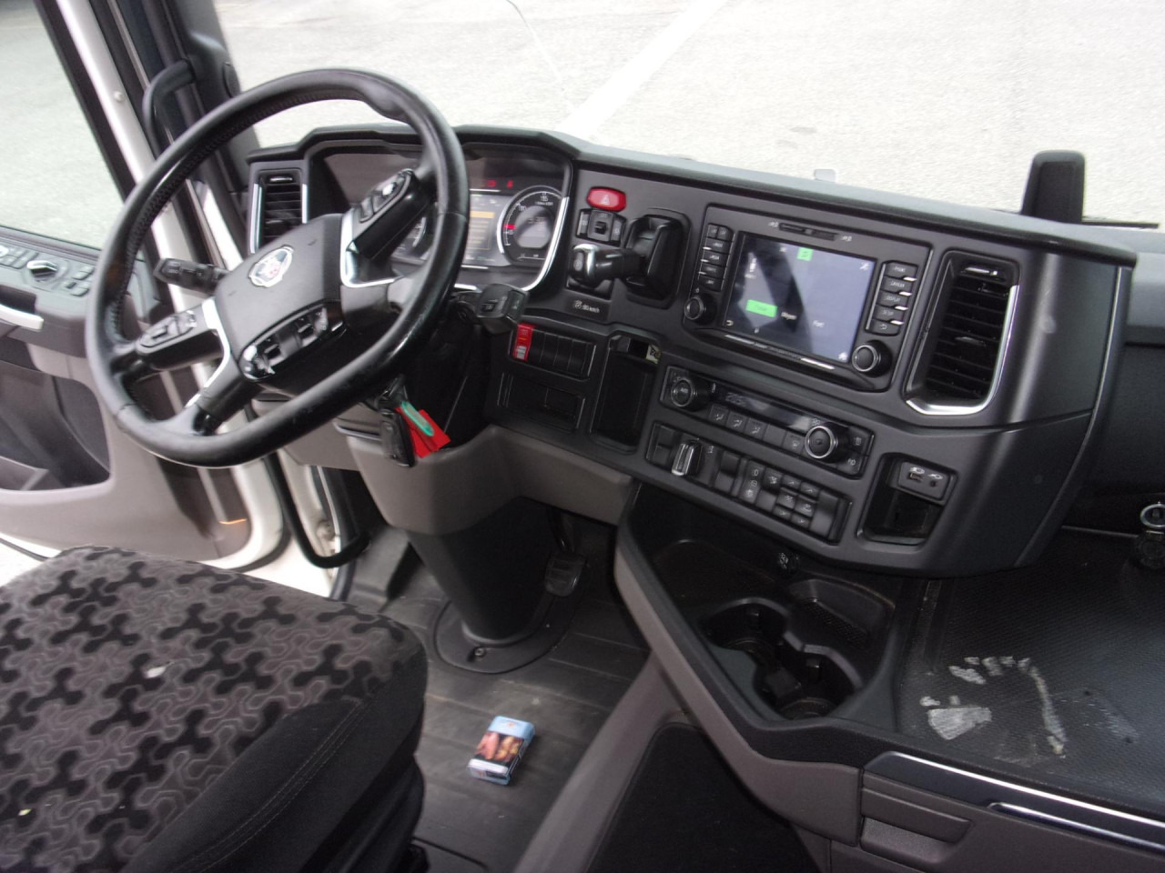 SCANIA R 410 A4x2NA - Sattelzugmaschine: das Bild 4 SCANIA R 410 A4x2NA - Sattelzugmaschine: das Bild 4