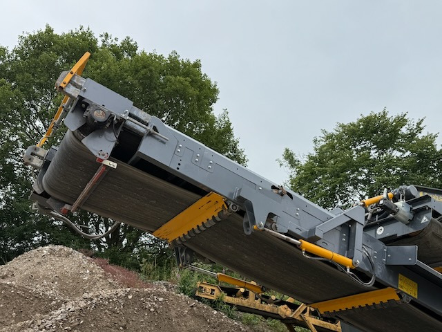 Tesab - Backenbrecher: das Bild 5 Tesab - Backenbrecher: das Bild 5