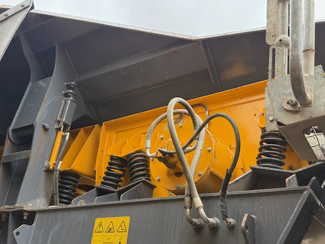 Tesab - Backenbrecher: das Bild 3 Tesab - Backenbrecher: das Bild 3