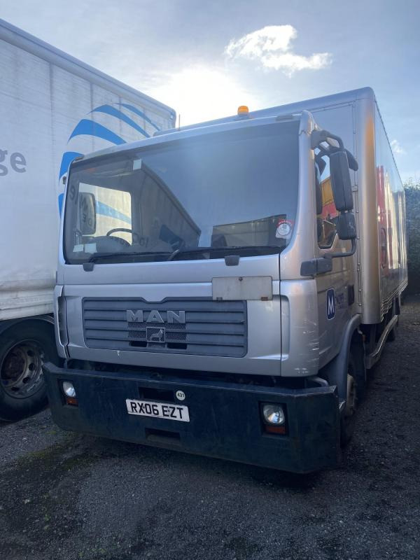 MAN 12 Ton Boxvan - Koffer LKW: das Bild 2 MAN 12 Ton Boxvan - Koffer LKW: das Bild 2