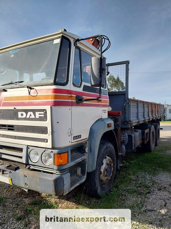 DAF 2700 ATI 6x4 26 Ton Sideways Tipper with HMF 820 Crane | Export Ready. - Kipper, Autokran: das Bild 4 DAF 2700 ATI 6x4 26 Ton Sideways Tipper with HMF 820 Crane | Export Ready. - Kipper, Autokran: das Bild 4