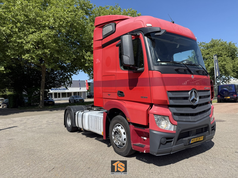Mercedes-Benz ACTROS 19.36 - AUTOMATIC - NL TOP TRUCK - TUV 1/26 - Sattelzugmaschine: das Bild 2 Mercedes-Benz ACTROS 19.36 - AUTOMATIC - NL TOP TRUCK - TUV 1/26 - Sattelzugmaschine: das Bild 2