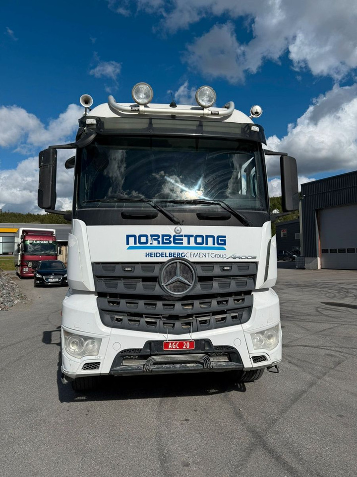 Mercedes-Benz 3251 / 9 m3 mixer + Liebher 12+4 - Fahrmischer: das Bild 2 Mercedes-Benz 3251 / 9 m3 mixer + Liebher 12+4 - Fahrmischer: das Bild 2
