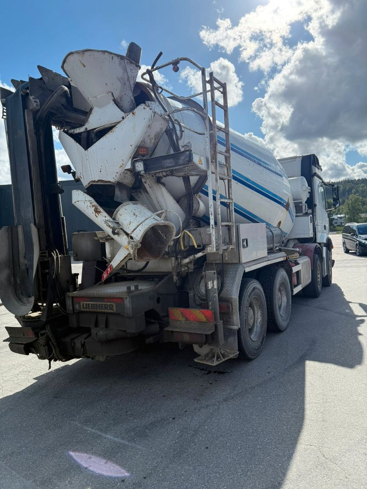 Mercedes-Benz 3251 / 9 m3 mixer + Liebher 12+4 - Fahrmischer: das Bild 4 Mercedes-Benz 3251 / 9 m3 mixer + Liebher 12+4 - Fahrmischer: das Bild 4