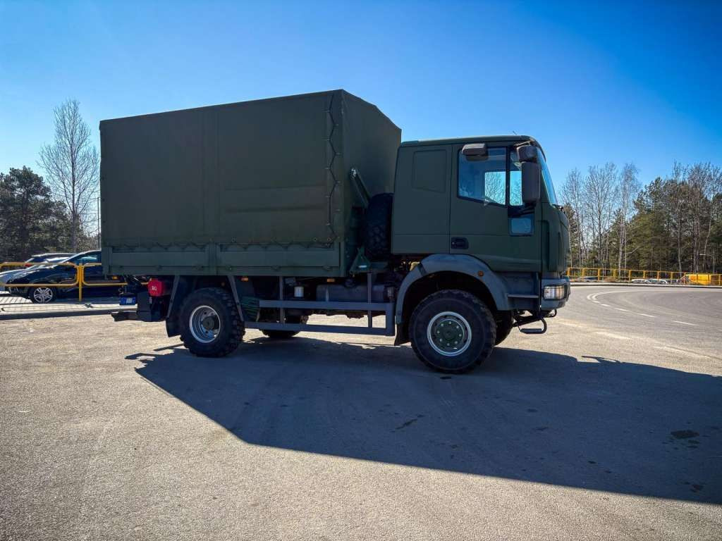 Iveco EUROCARGO 4x4 Offroad Camper Winde - Plane LKW: das Bild 5 Iveco EUROCARGO 4x4 Offroad Camper Winde - Plane LKW: das Bild 5