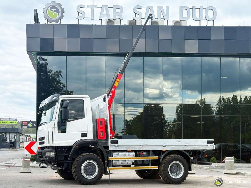 Iveco Eurocargo 4x4 HMF 202 Euro 6 mileage: 76,000 k - Autokran: das Bild 1 Iveco Eurocargo 4x4 HMF 202 Euro 6 mileage: 76,000 k - Autokran: das Bild 1