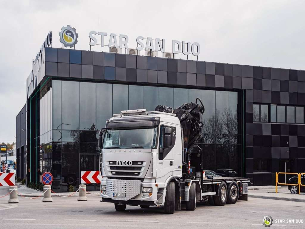 Iveco STRALIS AS320S50Y 8x2 HMF 8520-0K6 FLY JIB Winc - Autokran: das Bild 5 Iveco STRALIS AS320S50Y 8x2 HMF 8520-0K6 FLY JIB Winc - Autokran: das Bild 5