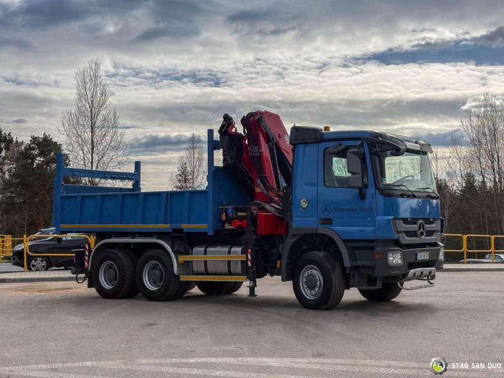 Mercedes-Benz ACTROS 3341 6x6 HMF 4220 K4 CRANE KIPPER - Autokran: das Bild 4 Mercedes-Benz ACTROS 3341 6x6 HMF 4220 K4 CRANE KIPPER - Autokran: das Bild 4