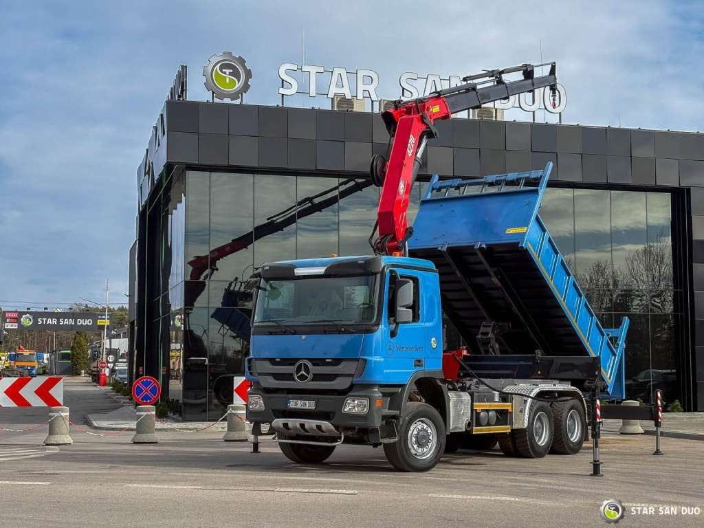 Mercedes-Benz ACTROS 3341 6x6 HMF 4220 K4 CRANE KIPPER - Kipper: das Bild 1 Mercedes-Benz ACTROS 3341 6x6 HMF 4220 K4 CRANE KIPPER - Kipper: das Bild 1