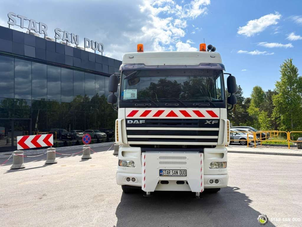 Sattelzugmaschine DAF  XF 105.510 8x4 FASSI F800 XP Crane Fifth wheel: das Bild 16