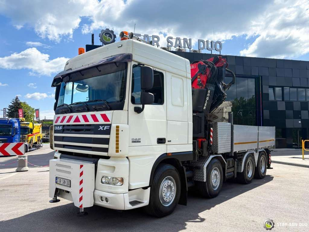 Sattelzugmaschine DAF  XF 105.510 8x4 FASSI F800 XP Crane Fifth wheel: das Bild 9