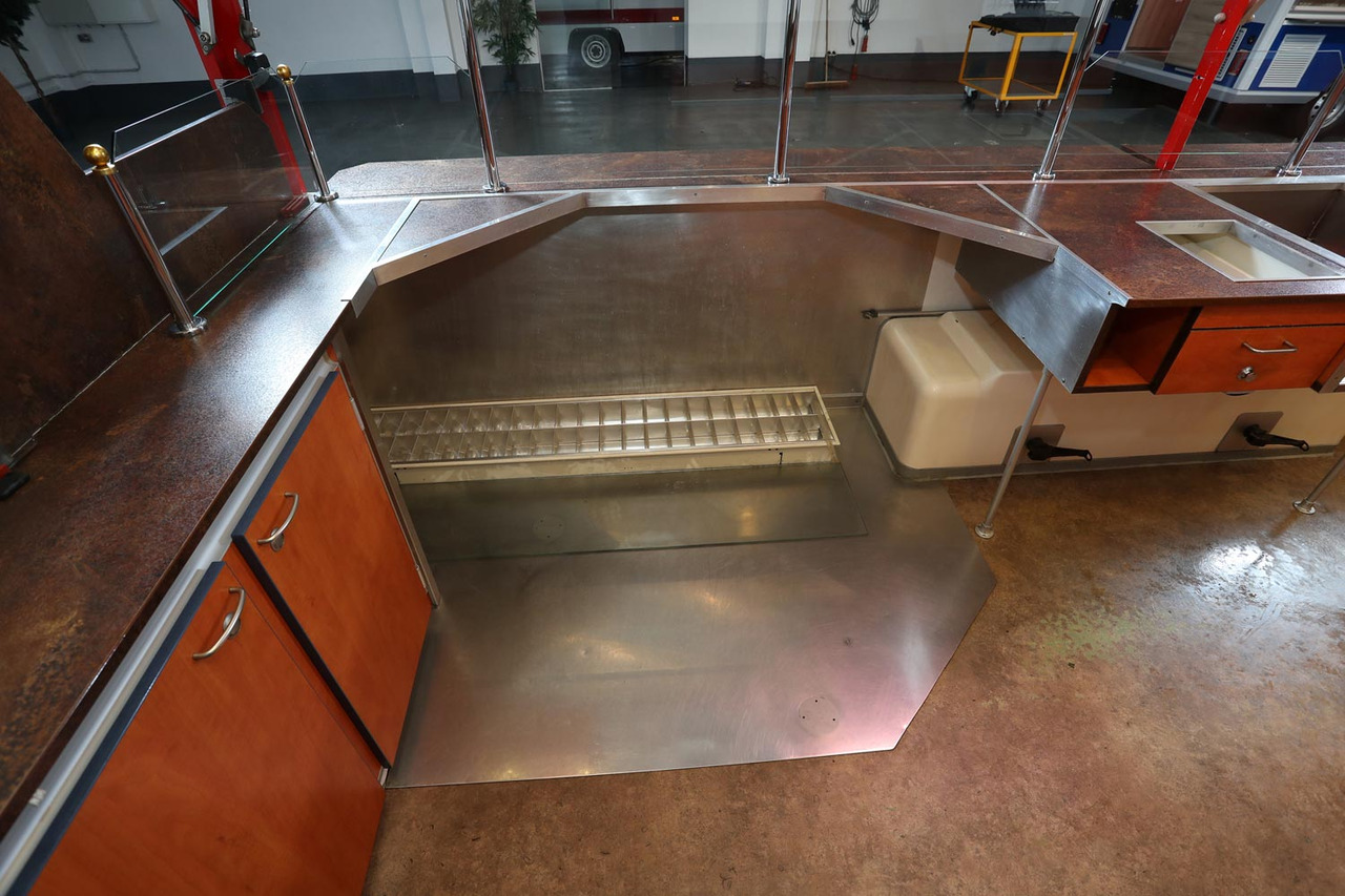 Verkaufsanhänger BORCO HÖHNS - Verkaufsanhänger: das Bild 2 Verkaufsanhänger BORCO HÖHNS - Verkaufsanhänger: das Bild 2