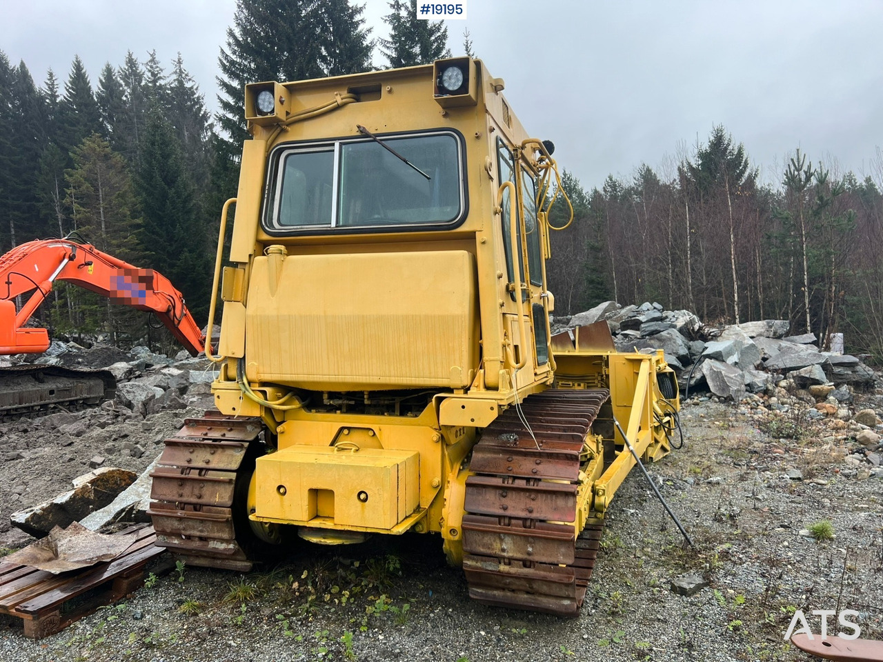 Caterpillar D5B - Bulldozer: das Bild 3 Caterpillar D5B - Bulldozer: das Bild 3