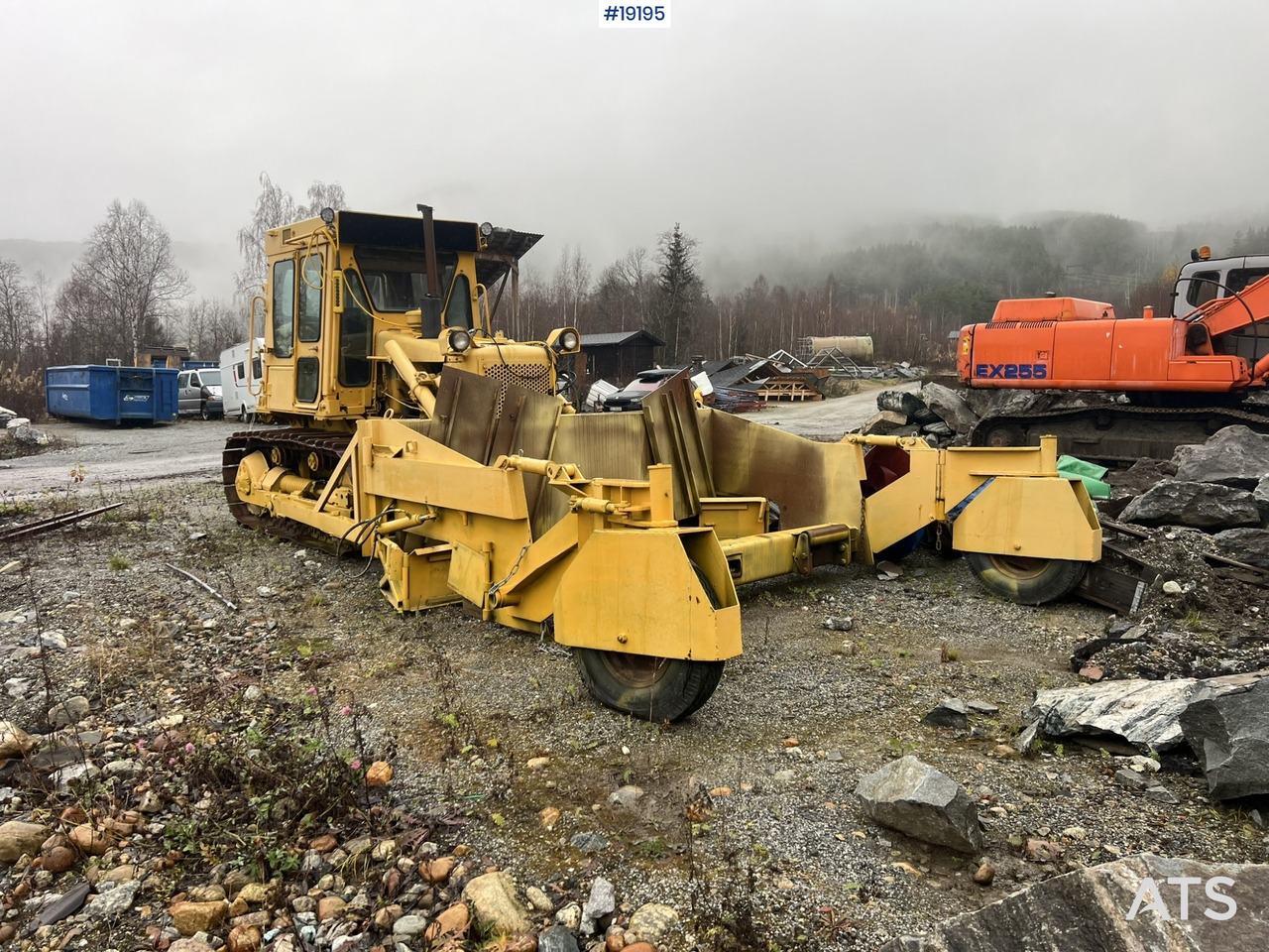 Caterpillar D5B - Bulldozer: das Bild 5 Caterpillar D5B - Bulldozer: das Bild 5