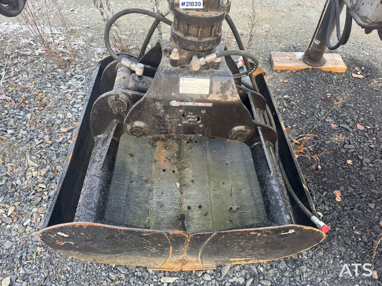 Gusella Bakker - Zweischalengreifer: das Bild 4 Gusella Bakker - Zweischalengreifer: das Bild 4