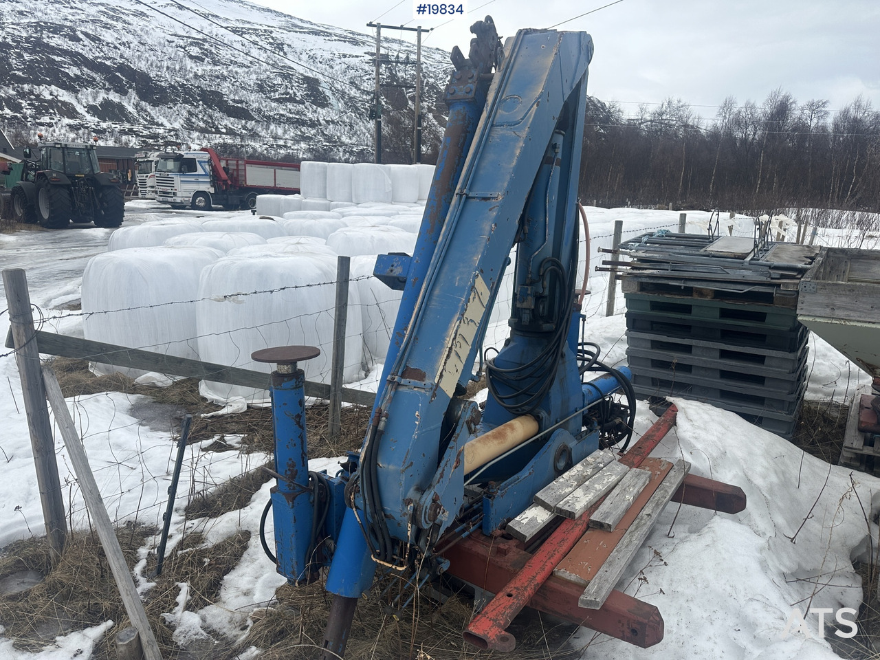 HMF rear-mounted 10 t/m crane - Ladekran: das Bild 2 HMF rear-mounted 10 t/m crane - Ladekran: das Bild 2